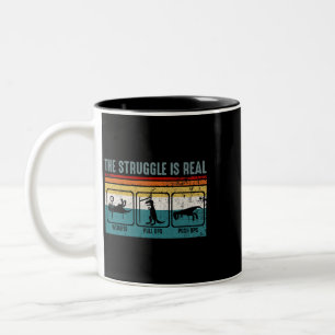 Caneca De Café Em Dois Tons A Luta É Uma Malhação De Dinossauro Muito Engraçad