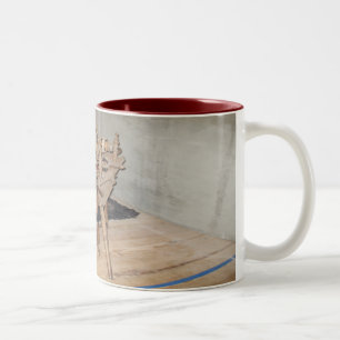 Caneca De Café Em Dois Tons A roda de giro velha