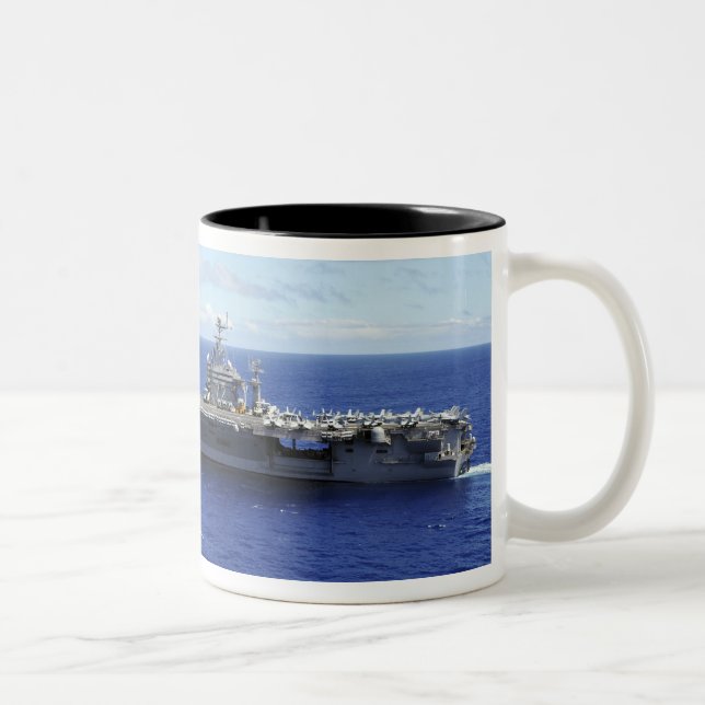 Caneca De Café Em Dois Tons A transportadora aérea USS Abraham Lincoln 2 (Direita)