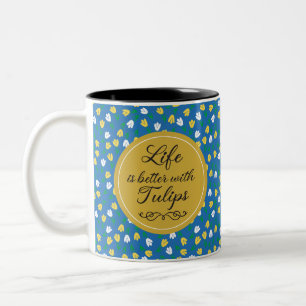 Caneca De Café Em Dois Tons A vida é melhor com Tulipas - Padrão amarelo azul