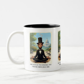 Caneca De Café Em Dois Tons Abe Lincoln engraçado em Caricatura de Yoga - O Or