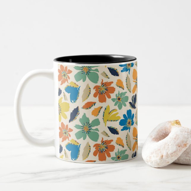 Caneca De Café Em Dois Tons Abstract Hand-Drawn Boho Floral Pattern (Com Donut)
