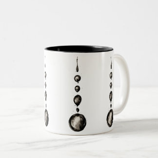Caneca De Café Em Dois Tons Abstrato Preto Ink Água Cai na Linha