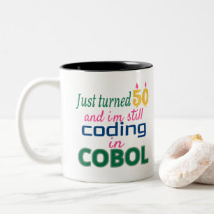 Caneca De Café Em Dois Tons Acabei de Completar 50 e Ainda Estou Programando e