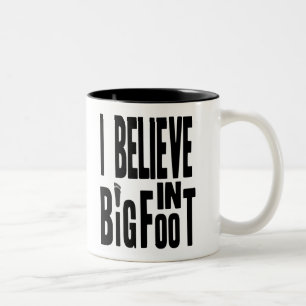 Caneca De Café Em Dois Tons Acredite em BIGFOOT - preto
