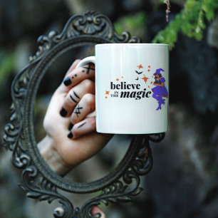 Caneca De Café Em Dois Tons Acredite no Dia das Bruxas Mágicas