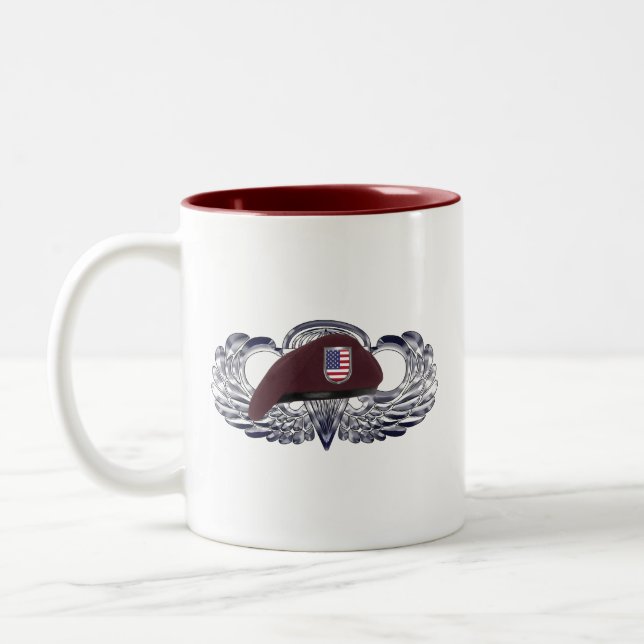 Caneca De Café Em Dois Tons Airborne Paratrooper (Esquerda)