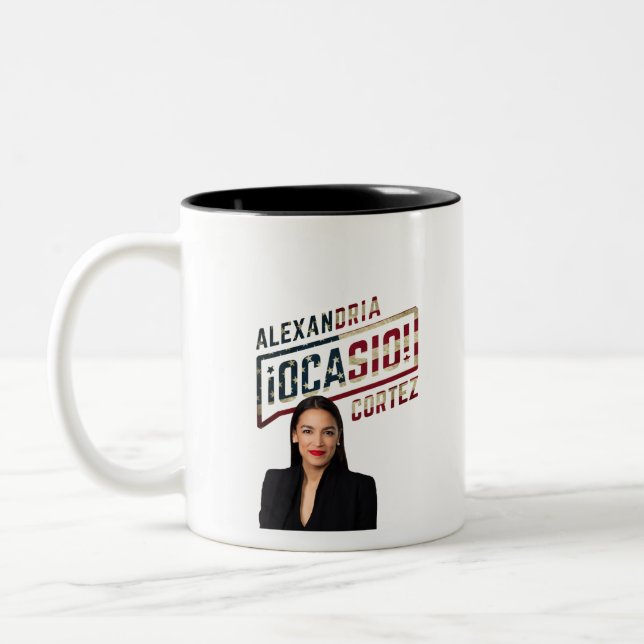 Caneca De Café Em Dois Tons Alexandria Ocasio-Cortez (Esquerda)