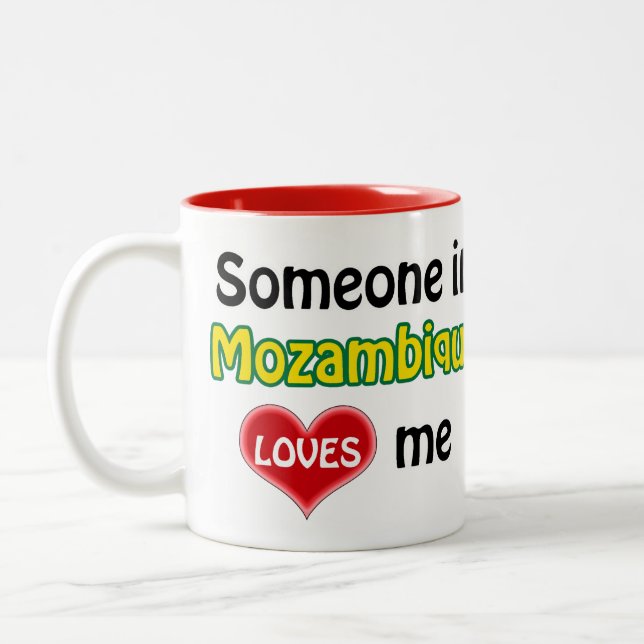 Caneca De Café Em Dois Tons Alguém em Moçambique me ama (Esquerda)