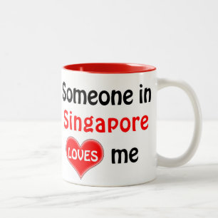 Caneca De Café Em Dois Tons Alguém em Singapura me ama