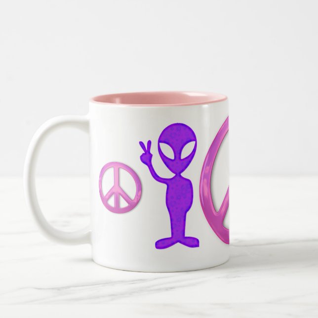 Caneca De Café Em Dois Tons Alienígena roxa da paz (Esquerda)