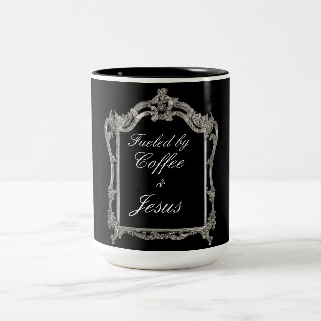 Caneca De Café Em Dois Tons Alimentado por Café e Jesus (Centro)