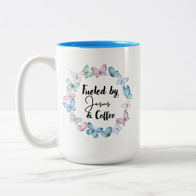 Caneca De Café Em Dois Tons Alimentado por Jesus e café Grande caneca (Esquerda)