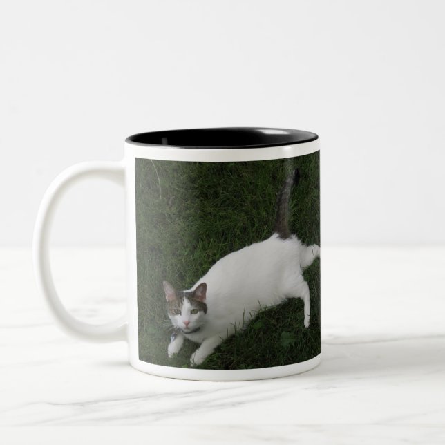 Caneca De Café Em Dois Tons Alvin, A Coffee Mug (Esquerda)