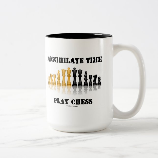 Caneca De Café Em Dois Tons Aniquilar o tempo de jogar xadrez (Refletive Chess (Direita)