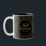 Caneca De Café Em Dois Tons Aniversário de 50 anos de Casamento Corações Preto<br><div class="desc">Com delicados corações dourados. Personalize com os detalhes do seu aniversário de 50 anos dourados em letras elegantes. Concebido por Thisisnotme©</div>