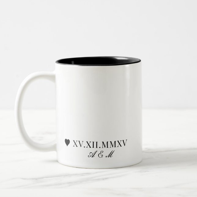 Caneca De Café Em Dois Tons Aniversário de Data Numérica Romana Personalizada (Esquerda)