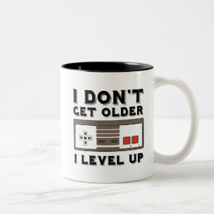 Caneca De Café Em Dois Tons Aniversário engraçado Eu não fico mais velho