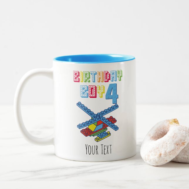 Caneca De Café Em Dois Tons Aniversário Personalizado de Bloco de Construção d (Com Donut)