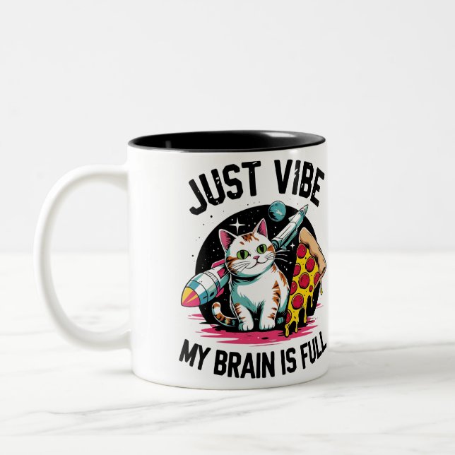 Caneca De Café Em Dois Tons "Apenas Vibe" - Cat & Pizza Espacial (Esquerda)