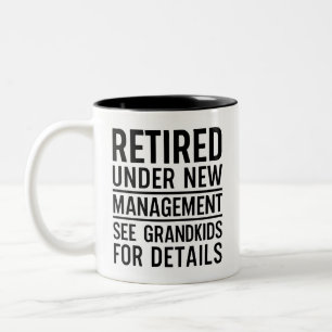 Caneca De Café Em Dois Tons Aposentado Sob Novo Gerenciamento Consulte Netos