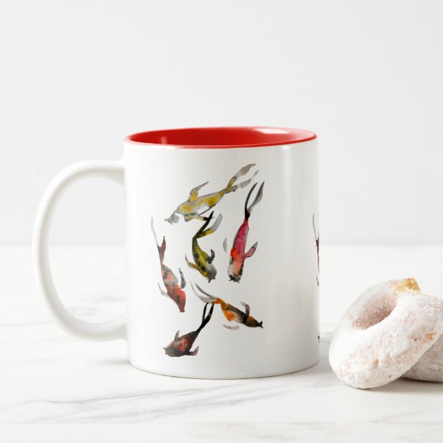 Caneca De Café Em Dois Tons Aquarela de peixe Koi (Com Donut)