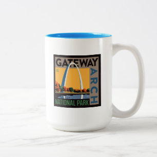 Caneca De Café Em Dois Tons Arco do gateway   Ruas Louis, Missouri