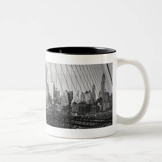 Caneca De Café Em Dois Tons Arquitectura da cidade através dos cabos da ponte (Direita)