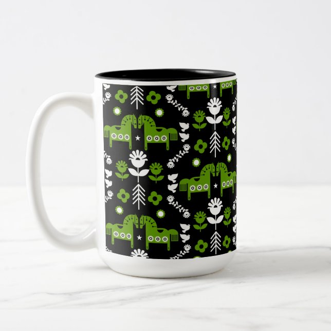 Caneca De Café Em Dois Tons Arte popular sobre cavalos escandinavos (Esquerda)