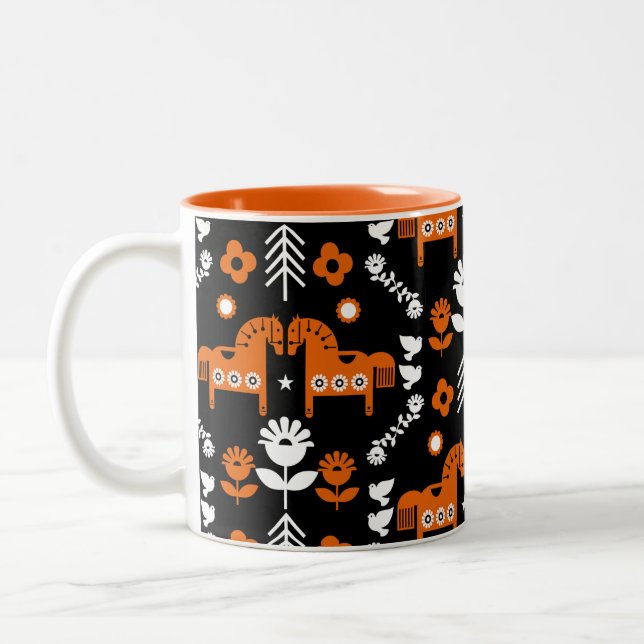 Caneca De Café Em Dois Tons Arte popular sobre cavalos escandinavos (Esquerda)