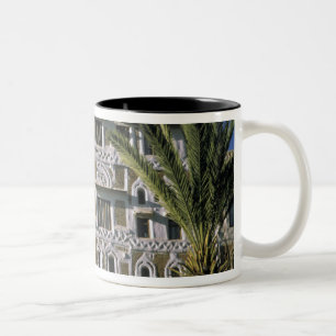Caneca De Café Em Dois Tons Ásia, Iémen, Sana'a. Casa iemenita.