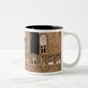 Caneca De Café Em Dois Tons Ásia, Iémen, Sana'a. Detalhe da arquitetura iemeni