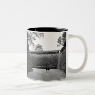 Caneca De Café Em Dois Tons Ásia, Japão, Kumamoto. Principal caminho e fosso,