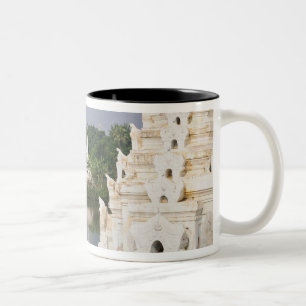 Caneca De Café Em Dois Tons Ásia, Mianmar (Birmânia), Mandalay. Um budista