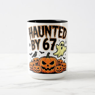 Caneca De Café Em Dois Tons Assombrado por 67 - Engraçado Fantasma e Pumpkin H
