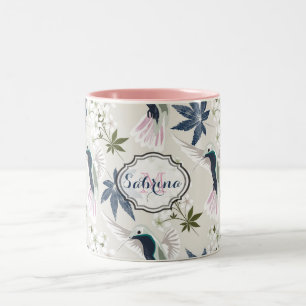 Caneca De Café Em Dois Tons Aves e flores brancas.