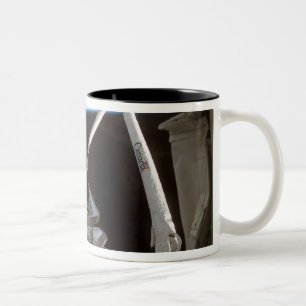 Caneca De Café Em Dois Tons Baía 2 da carga útil da descoberta do vaivém