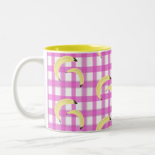 Caneca De Café Em Dois Tons Bananas e Padrão Xadrez Rosa (Esquerda)