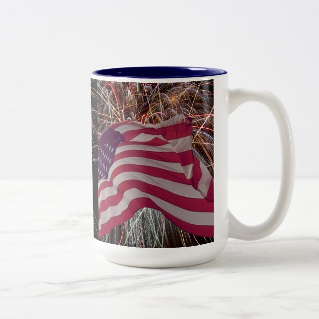 Caneca De Café Em Dois Tons Bandeira Americana e Fireworks (Direita)