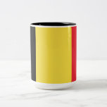 Caneca De Café Em Dois Tons Bandeira belga<br><div class="desc">Esta design é constituída pela bandeira nacional da Bélgica (oficialmente o Reino da Bélgica), que é um país da Europa Ocidental. A Bélgica é delimitada pelos Países Baixos a norte, pela Alemanha a leste, pelo Luxemburgo a sudeste, pela França a sudoeste e pelo Mar do Norte a noroeste. A maior...</div>