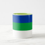 Caneca De Café Em Dois Tons Bandeira da República Komi<br><div class="desc">Bandeira patriótica da República Komi</div>
