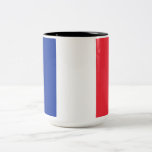 Caneca De Café Em Dois Tons Bandeira francesa (França)<br><div class="desc">Este design inclui a bandeira nacional da França (oficialmente República Francesa, República Francesa), que é um país composto pela França metropolitana na Europa Ocidental e por várias regiões e territórios ultramarinos. A área metropolitana de França estende-se do Mar Mediterrâneo ao Canal da Mancha e ao Mar do Norte, e do...</div>
