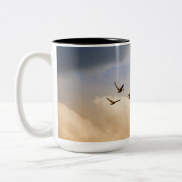 Caneca De Café Em Dois Tons Bando de Aves em Voo