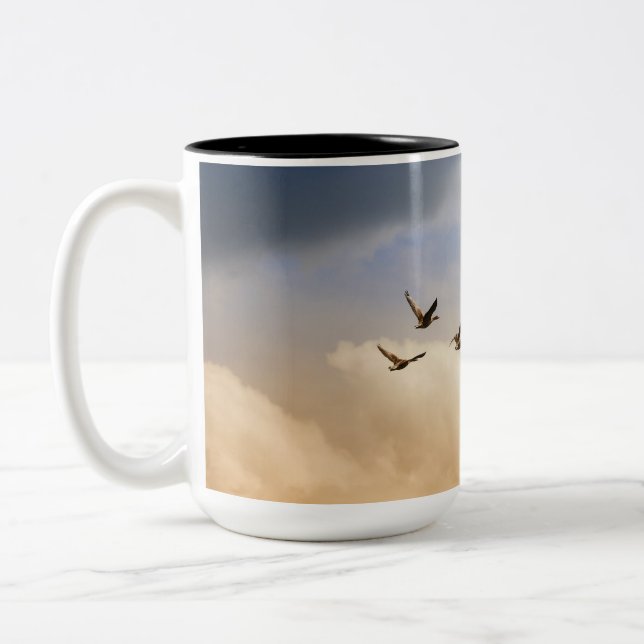 Caneca De Café Em Dois Tons Bando de Aves em Voo (Esquerda)