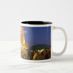 Caneca De Café Em Dois Tons Barraca de comida na Northwest Montana Fair em
