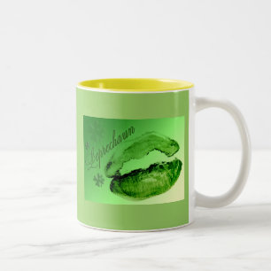 Caneca De Café Em Dois Tons Beijado Por Um Leprechaun