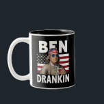 Caneca De Café Em Dois Tons Ben Drankin Beer 4 de julho Vintage Flag Funny<br><div class="desc">Ben Drankin Beer 4 de julho Vintage Flag Funny</div>