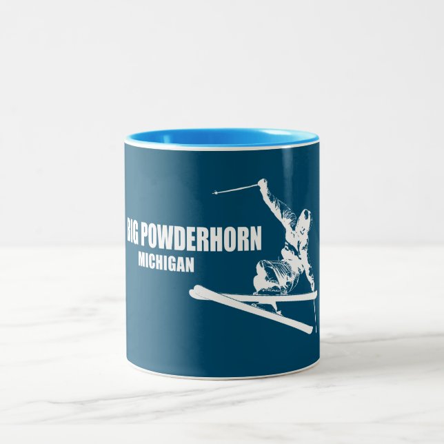 Caneca De Café Em Dois Tons Big Powderhorn Mountain Michigan Skier (Centro)