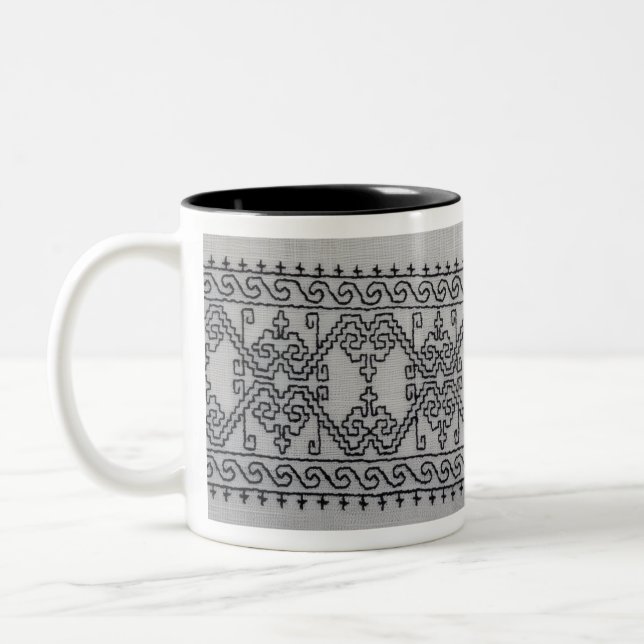 Caneca De Café Em Dois Tons Blackwork embroidery two tone mug (Esquerda)