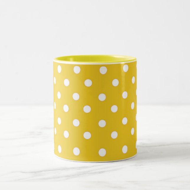 CANECA DE CAFÉ EM DOIS TONS BOLINHAS AMARELO E BRANCO (Centro)